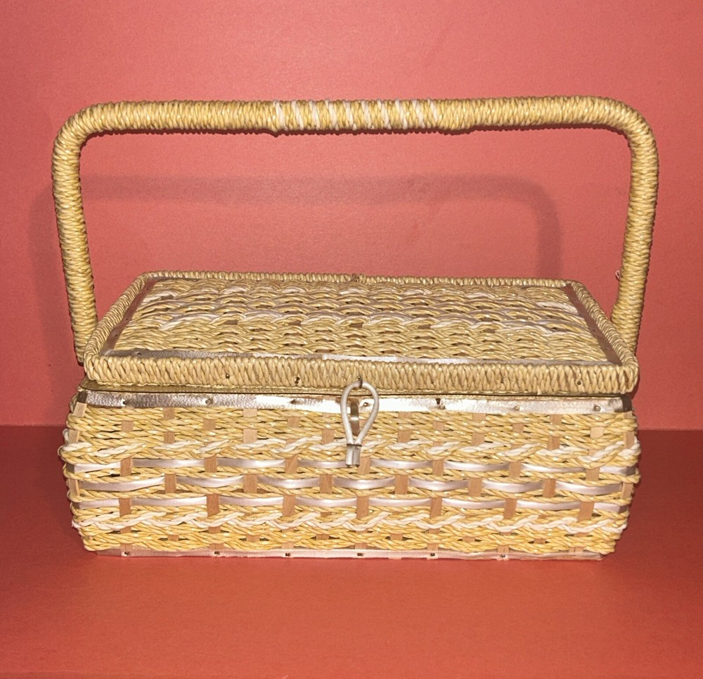 VTG Dritz Sewing Basket