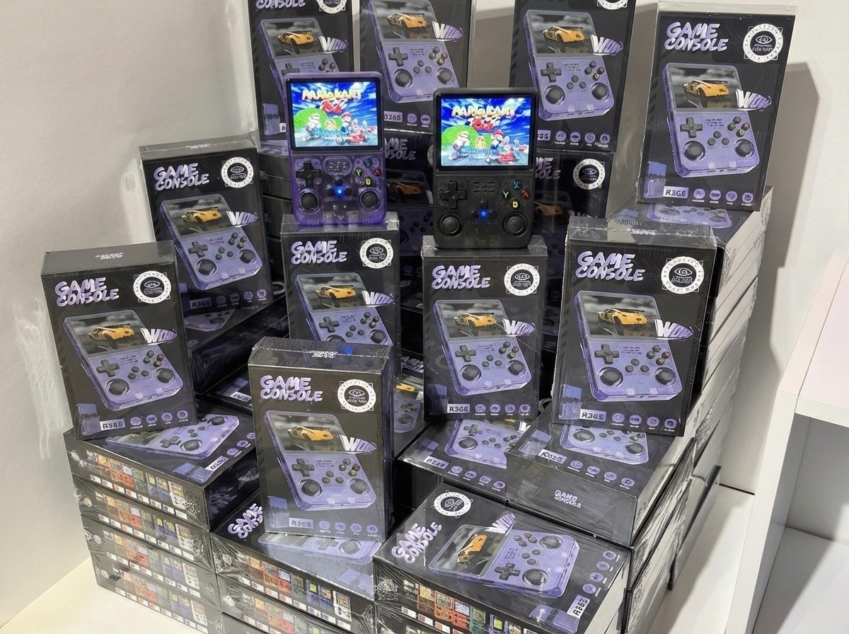 R36s Retro Handheld Premium Gaming Console with 21,000 Top-Tier Video Games