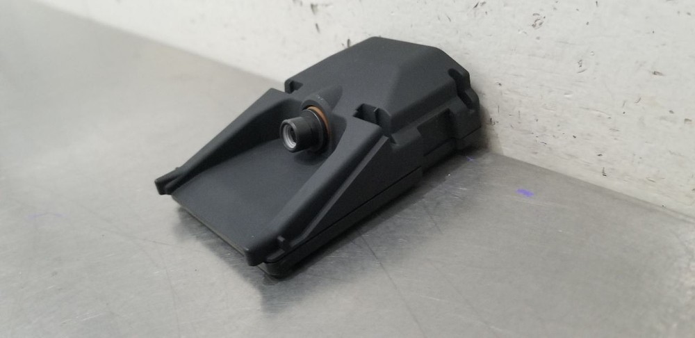 18 CADILLAC ESCALADE INTERIOR MIRROR MOUNTED FRONT CAMERA 84304790
