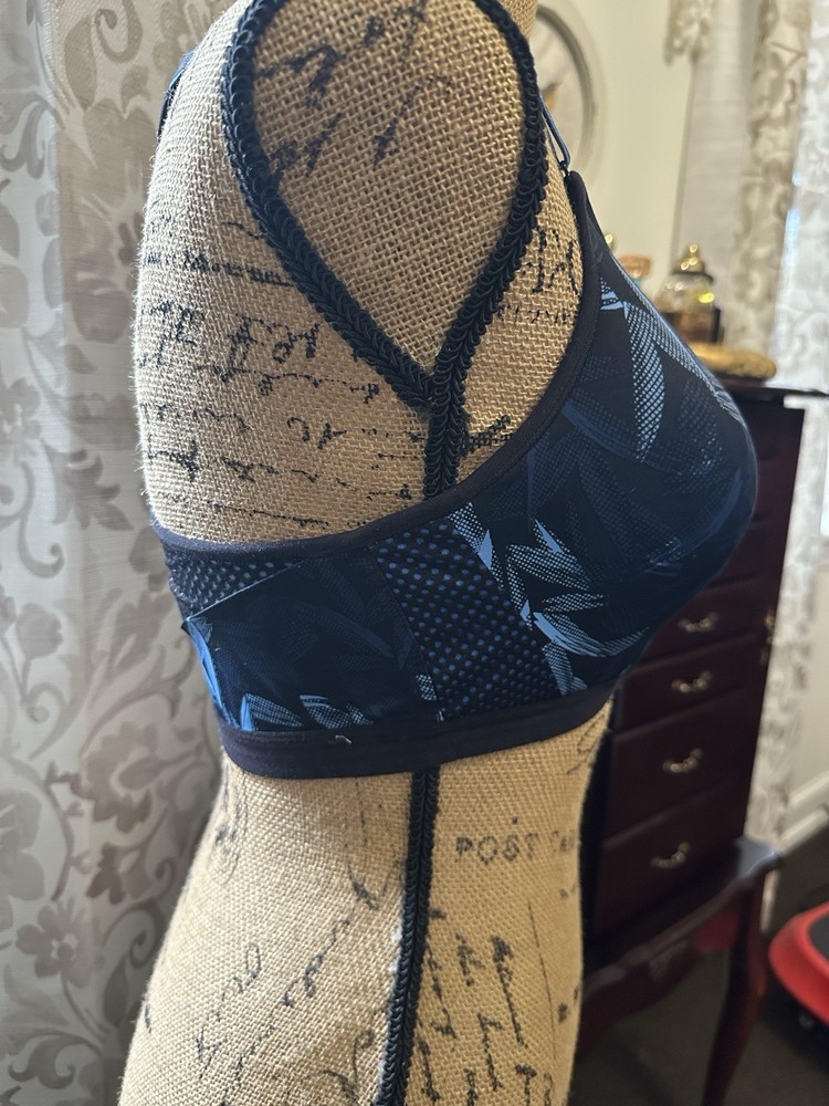 Maidenform navy and Light Blue Bra