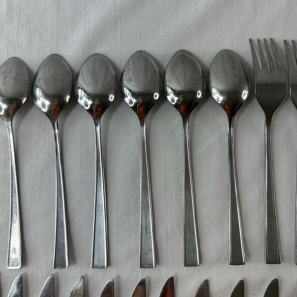 Ekco Eterna Stainless 25 pieces Flatware MCM Vintage Taiwan Sleek Solid Atomic
