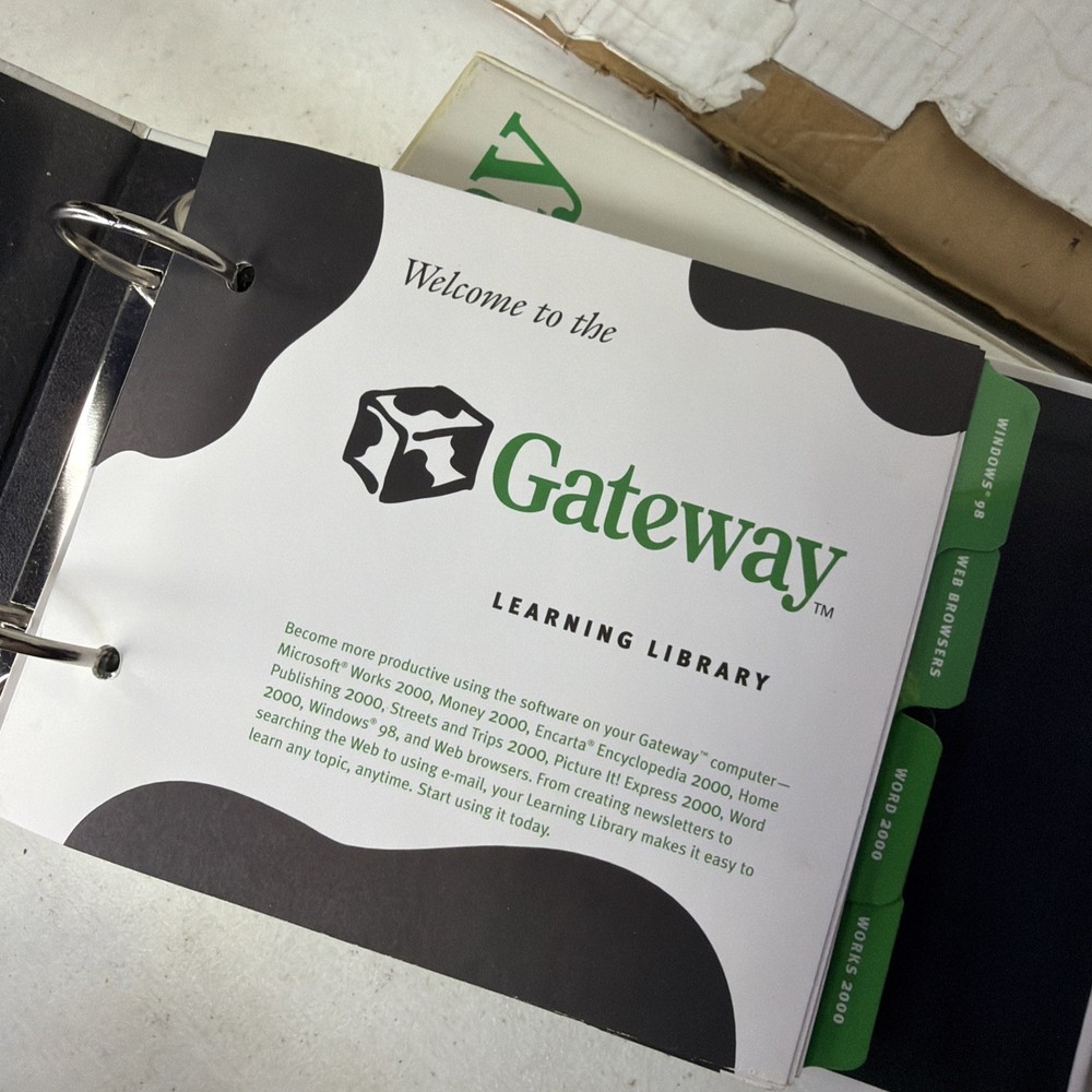 Microsoft Works Suite 2000 - Complete 7 Disc PC CD-ROM & Gateway Library Set