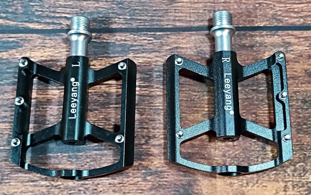 Leeyang Bicycle Pedals Set - Left & Right