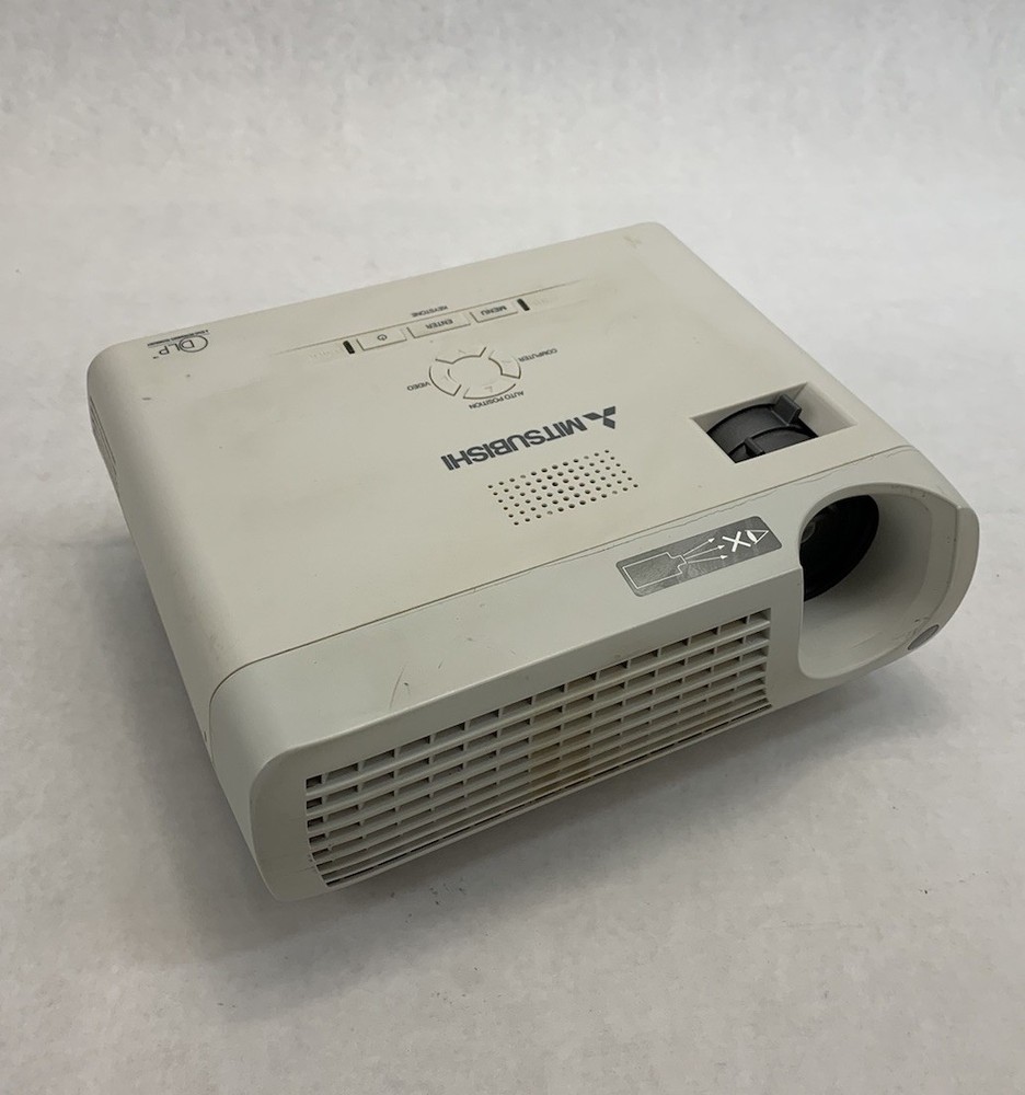 Mitsubishi XD205U Projector - No Remote