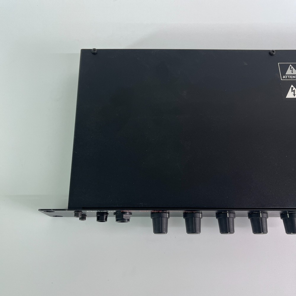 Roland RE-800 Digital Echo Rack Mount Effecter - Tested & working Pre-Owned