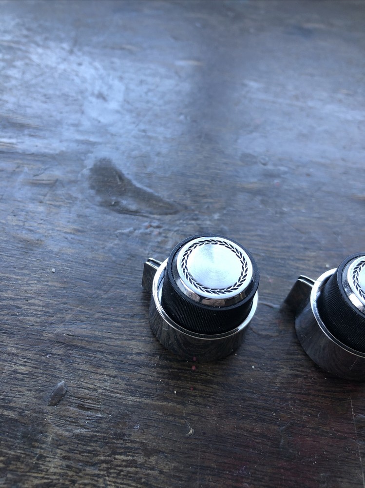 1991 Sedan Deville Radio Knobs