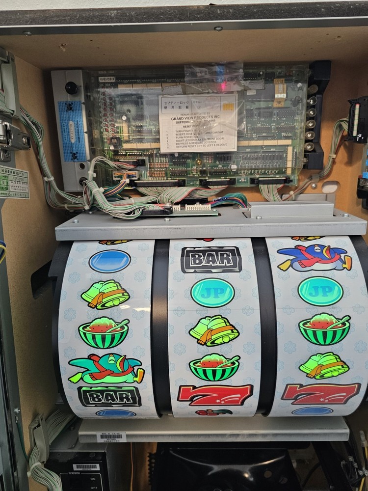 Penguin Paradise Token Slot Machine