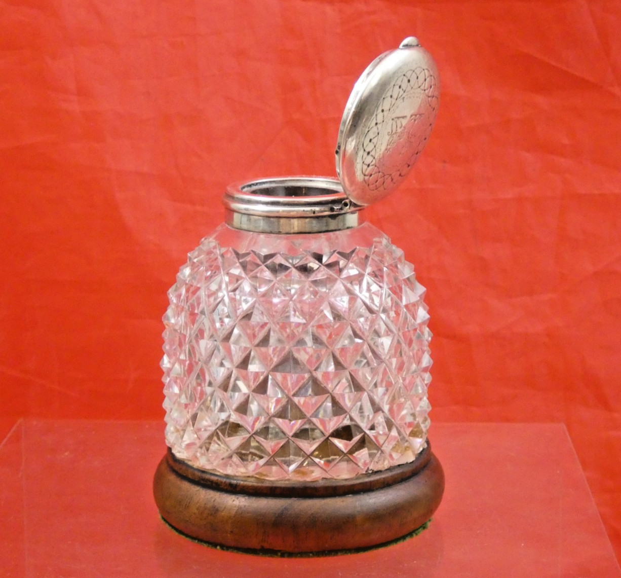 ANTIQUE BRITISH ENGLISH VICTORIAN STERLING SILVER CUT CRYSTAL INKWELL INK STAND