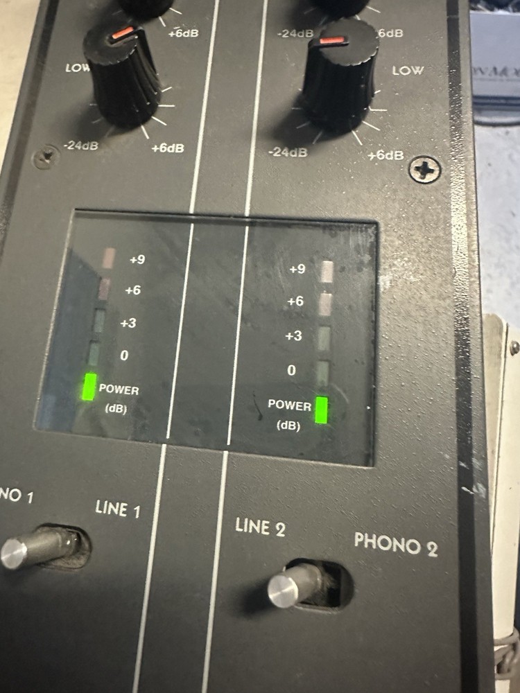 Vestax mixer PMC-06T missing Knobs / No Ac Adapter