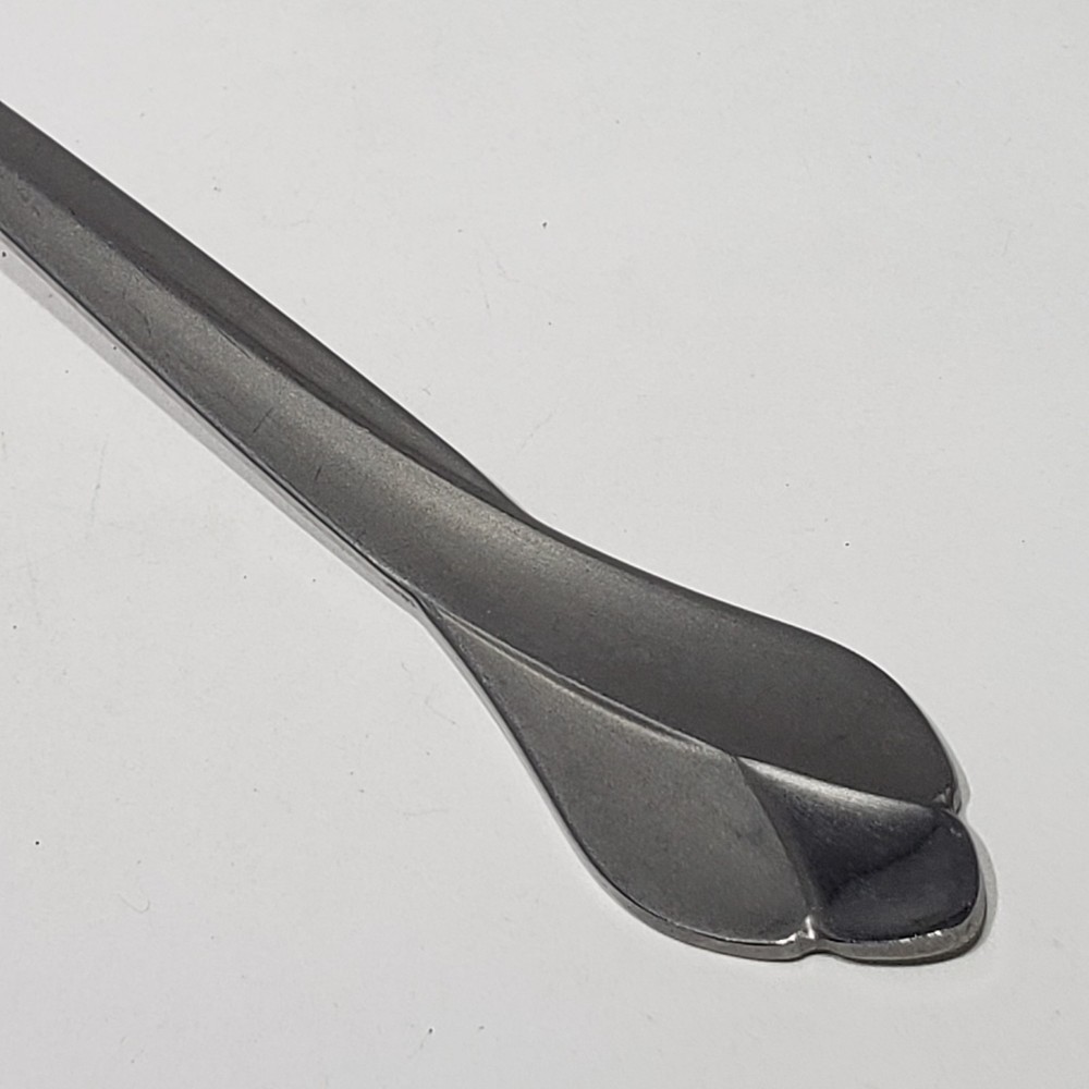 Oneida Tribeca Glossy Stainless 8.25" Medium Solid Cold Meat Serving Fork USA