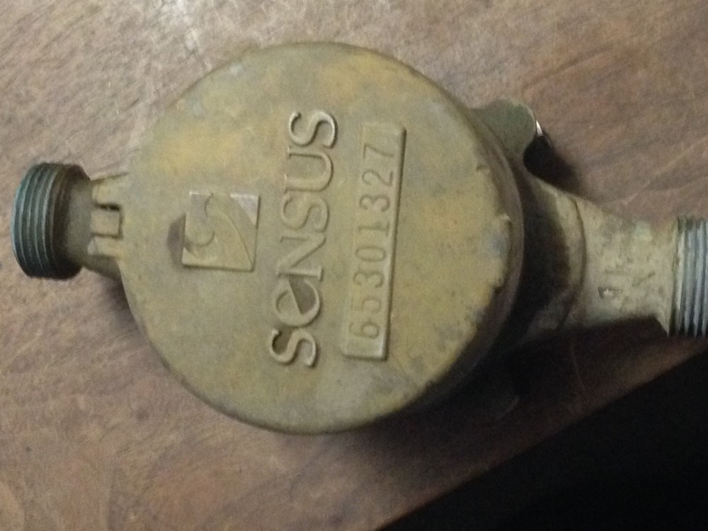 Sensus SRII 5/8" Brass Water Meter Used, WORKING, Includes Cover, Readable Face