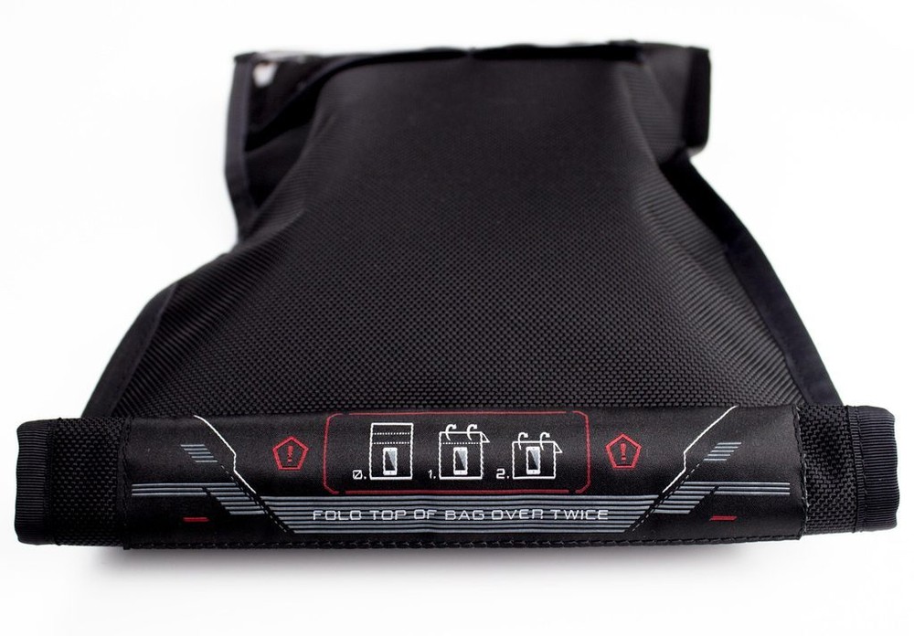 Mission Darkness Medium Non-Window Faraday Bag for Tablets