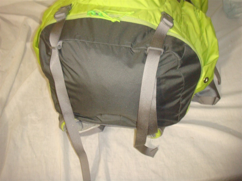 KELTY RED CLOUD 110 LARGE ADJUSTABLE INTERNAL FRAME HIKING BACKPACK GREEN APPLE