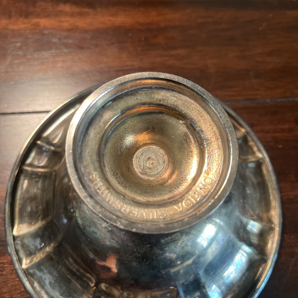 Vintage Oneida Silversmiths Silver Plated Footed Candy Dish