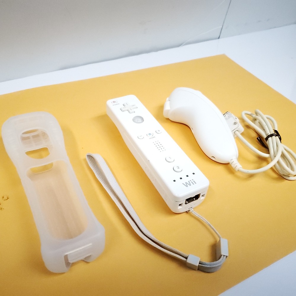 Official Nintendo Wii Controller