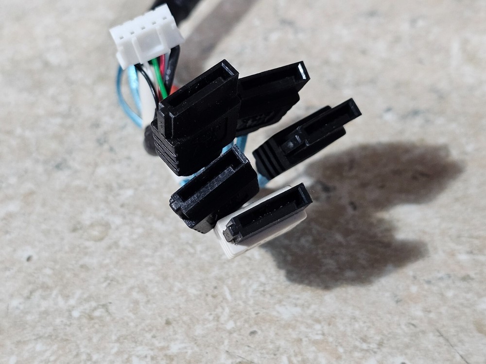 Sata harness 620-00080-01 Cable ships quickly