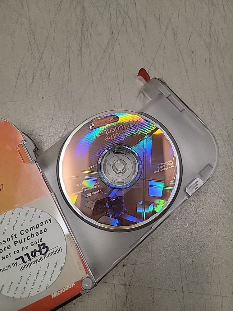 Microsoft Office Professional 2007 Software Suite CD for Windows XP/Vista