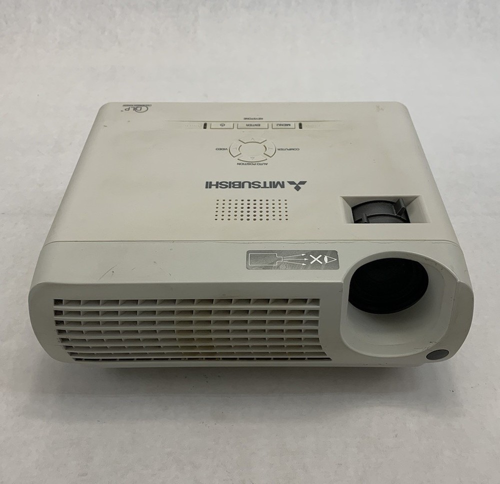 Mitsubishi XD205U Projector - No Remote