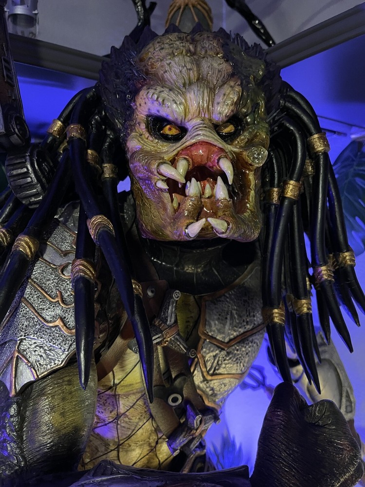 Custom Wolf Predator Statue 1:2 Scale Alien Vs Predator
