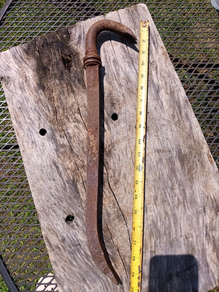 Antique Nail Puller Crow Bar Tool