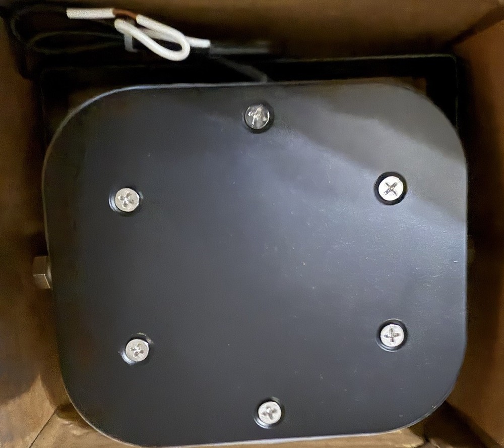 Abrams Mfg 100 Watt Speaker New