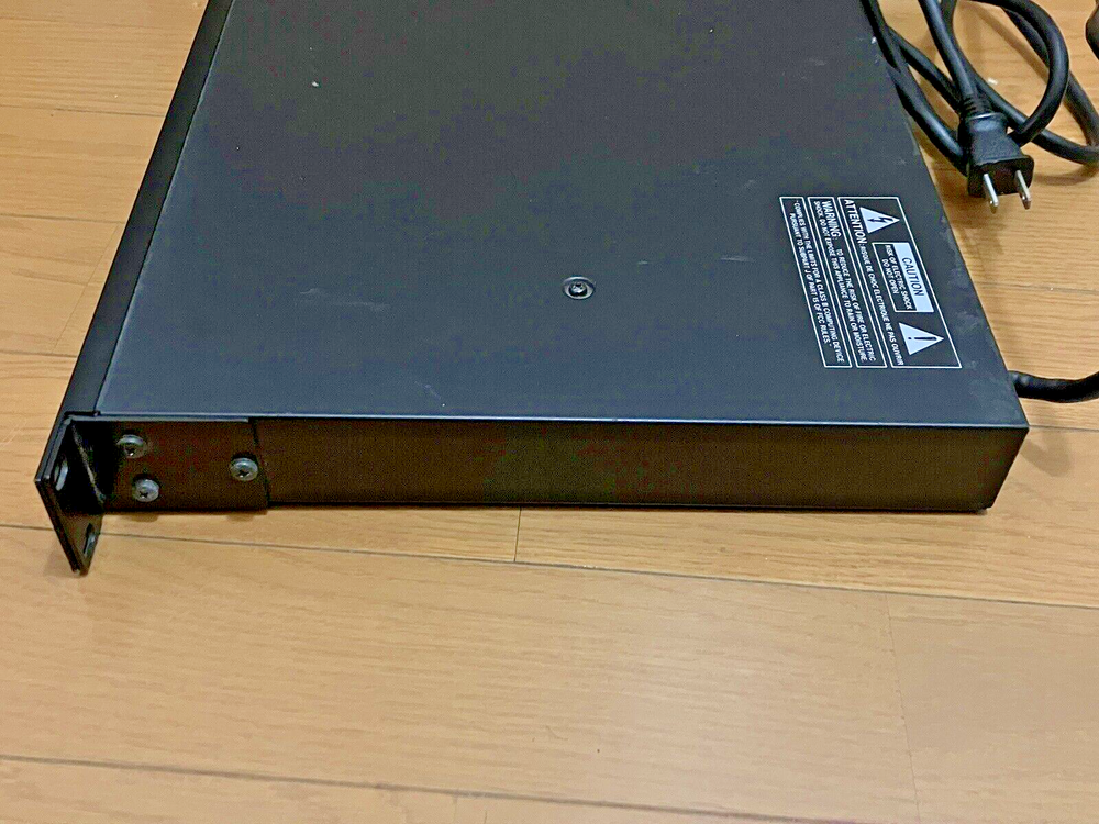Roland GP-16 Digital Guitar Effects Processor Made in Japan Multi Effects Used