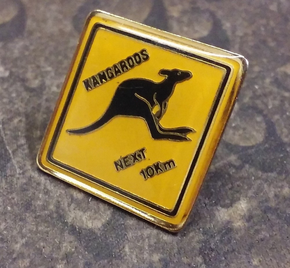 Kangaroos Next 10Km pin badge