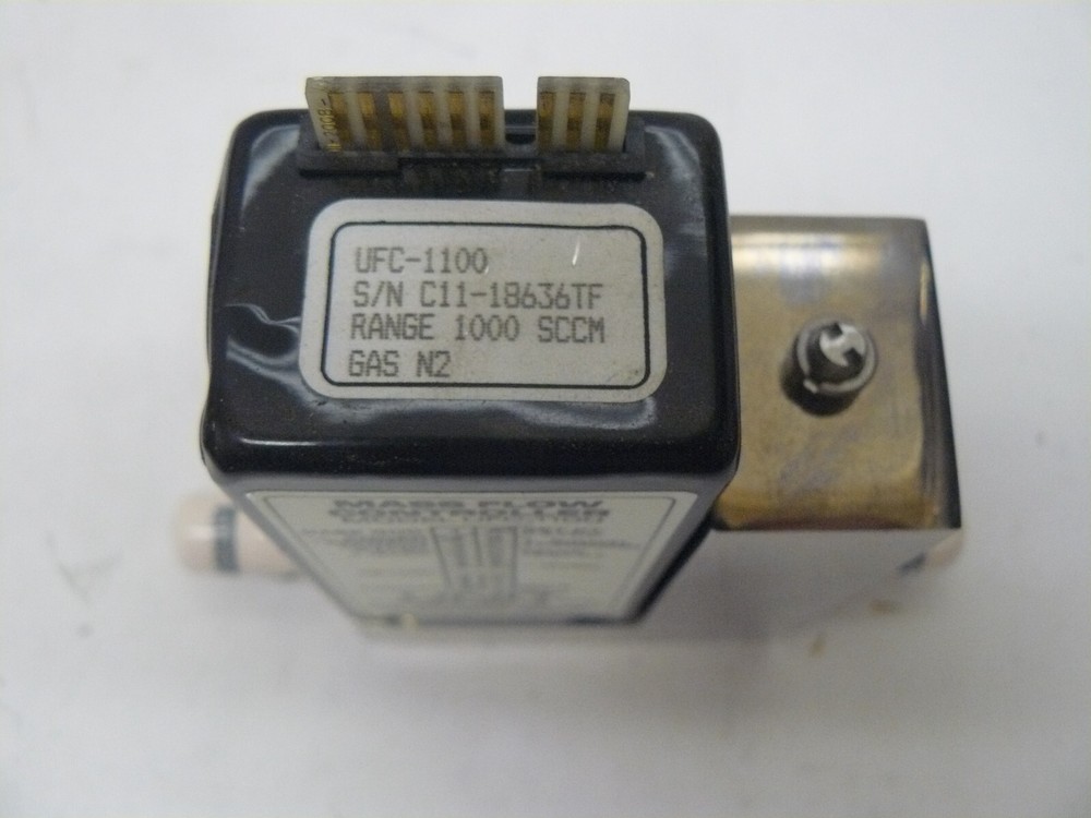 Unit Instruments UFC-1100 mass flow controller range 1000 SCCM gas N2