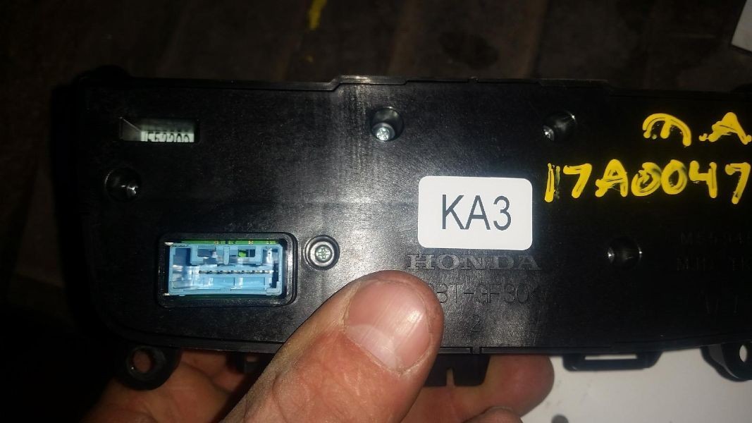 Info-GPS-TV Screen Display Screen Dash Mounted Upper Fits 14-17 ODYSSEY 773504