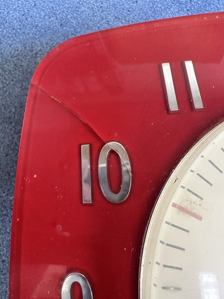 Retro Smiths Red Plastic Sectric Wall Clock 20 x 20 cm
