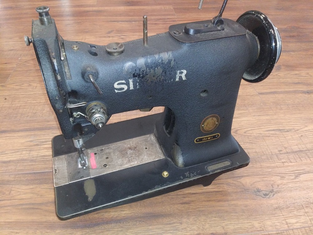 Singer 151w1 Walking Foot Sewing Machine