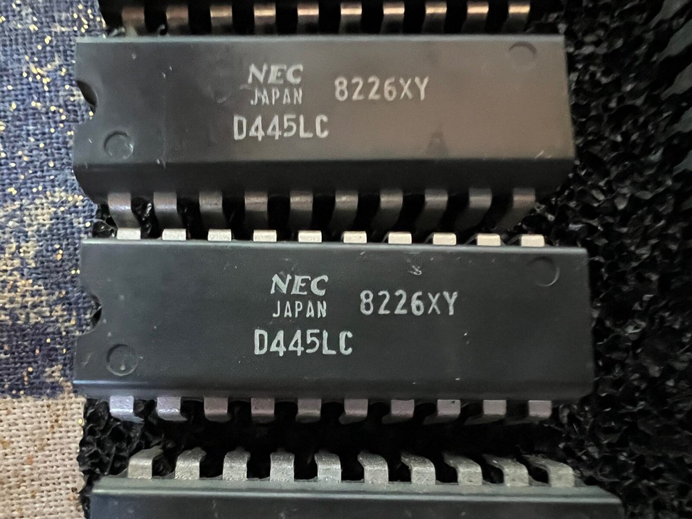 ** QUANTITY 1 ** NEC D445LC