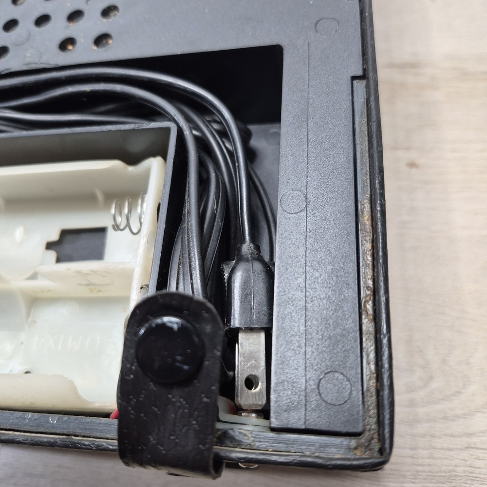 Vintage 70's 1425 Westminster Solid state World Time Ham operators multiband