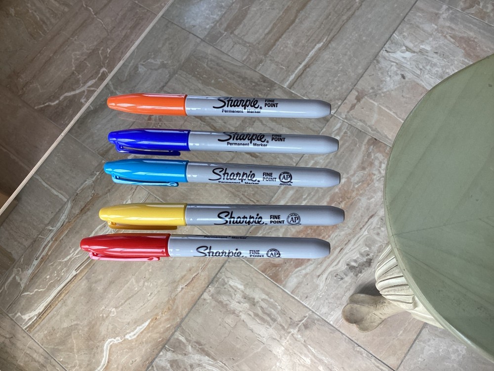 Sharpie Permanent Markers, Fine Point, Assorted Colors, 5 Count NEW~NEW COLORS