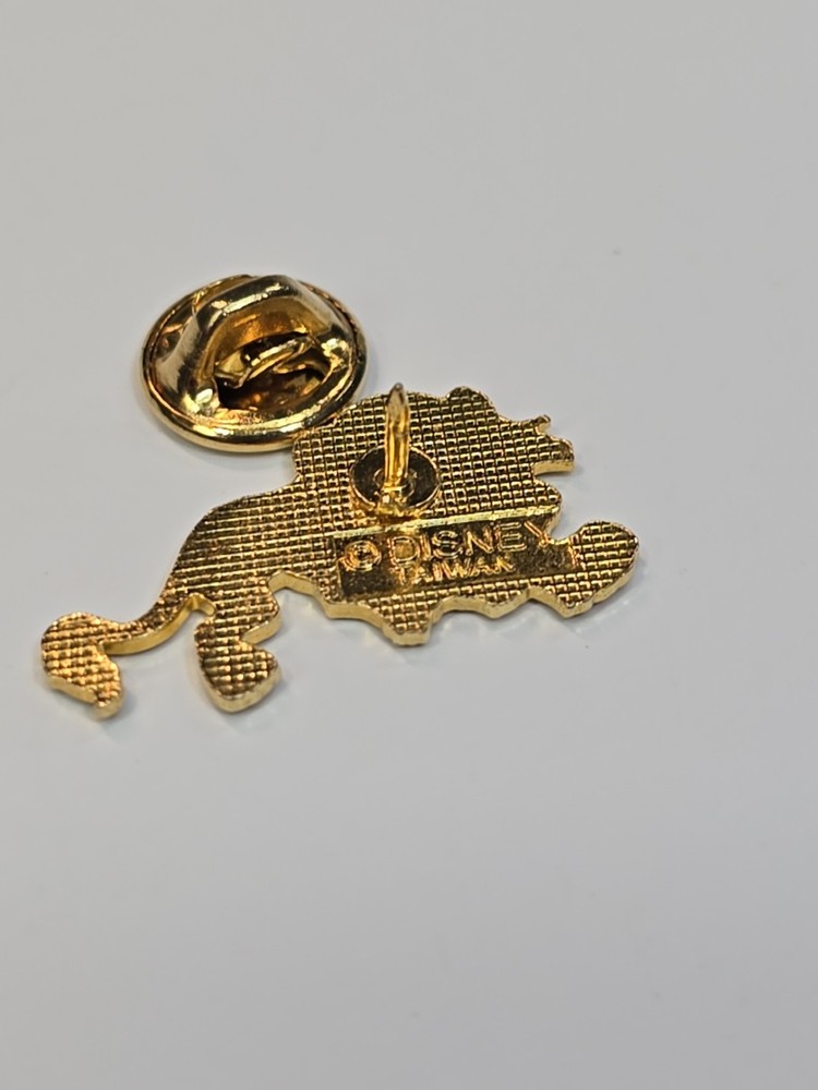 Slash Lion King Character Lapel Pin