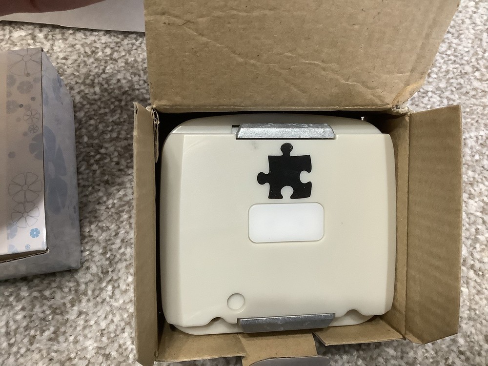 Creative Memories 2" Shape Maker System w/ Handle, Square, Circle & Circle Tag