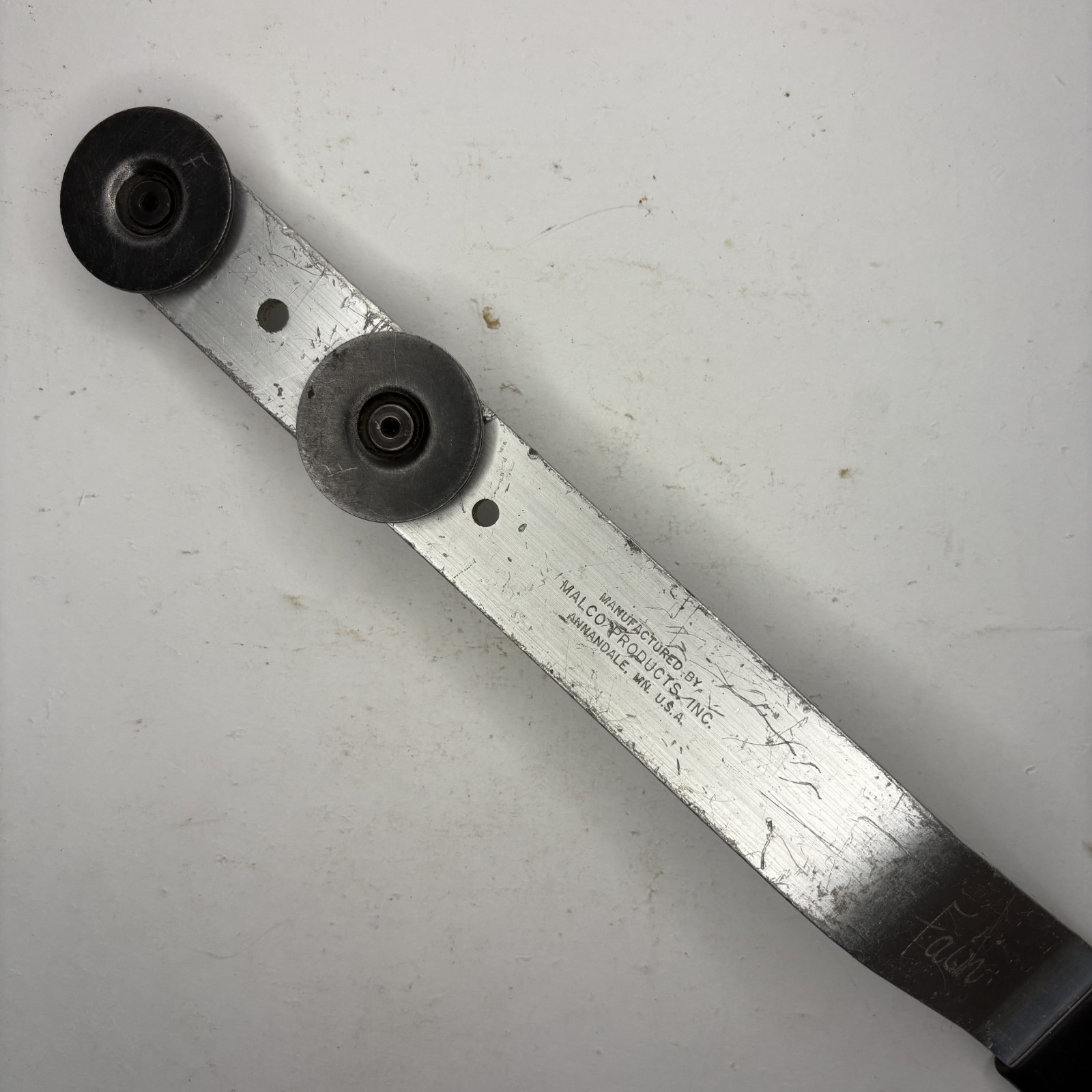 Malco Offset Duct Stretcher – Sheet Metal HVAC Hand Tool 16 inch