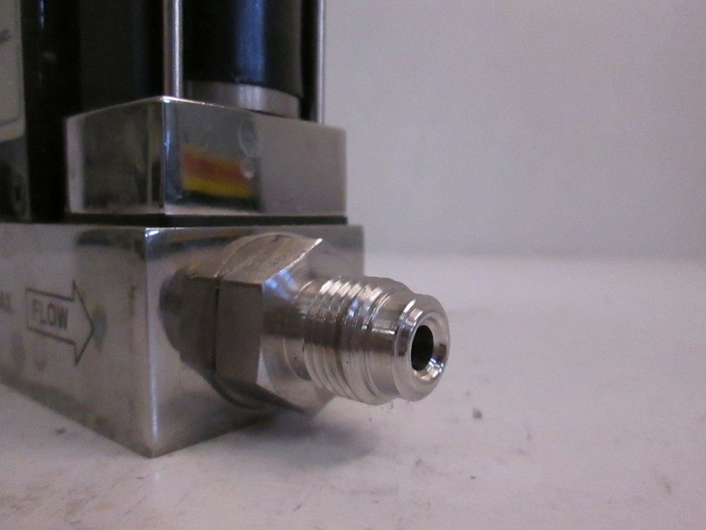 Unit UFC-1020 Mass Flow Controller MFC, N2, 50 SCCM