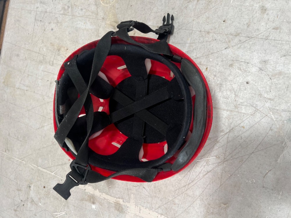 Kong climbing helmet-Red