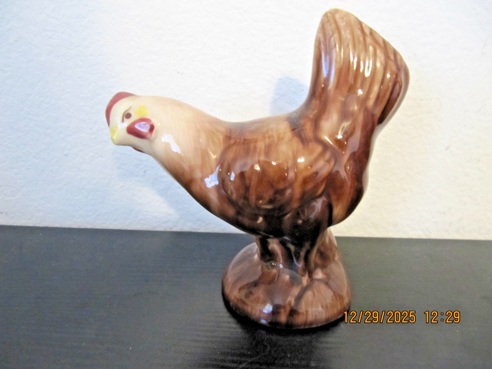 Vintage Ceramic Rooster/Hen Figurine