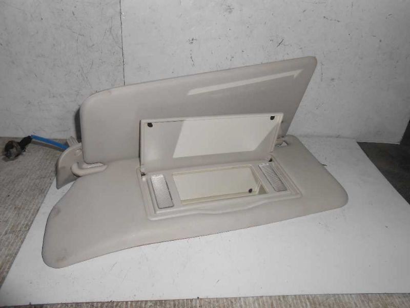 9-5 2005 Sun Visor 30480