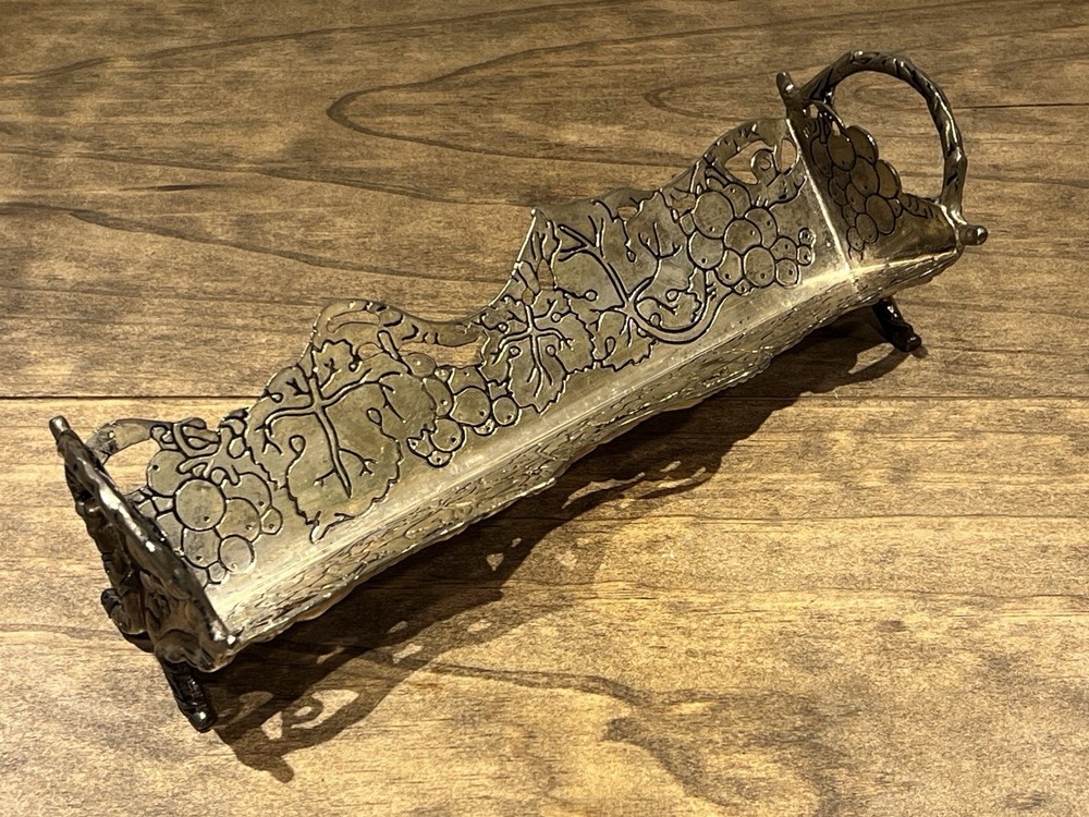 Vintage Studio Silversmiths Cracker Holder Grapevine Design Serve Ware 9” VTG