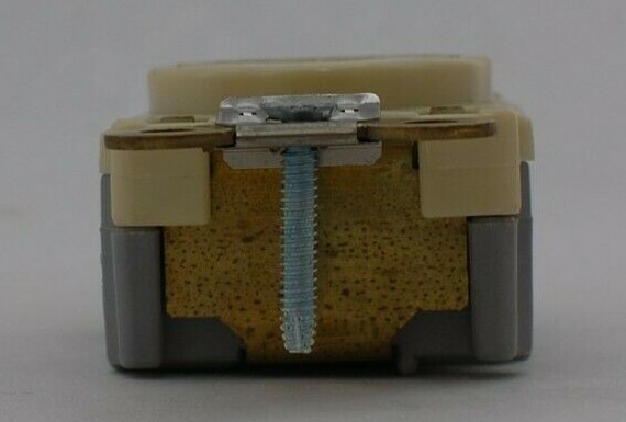 Hubbell 5261I Specification Grade Single Receptacle