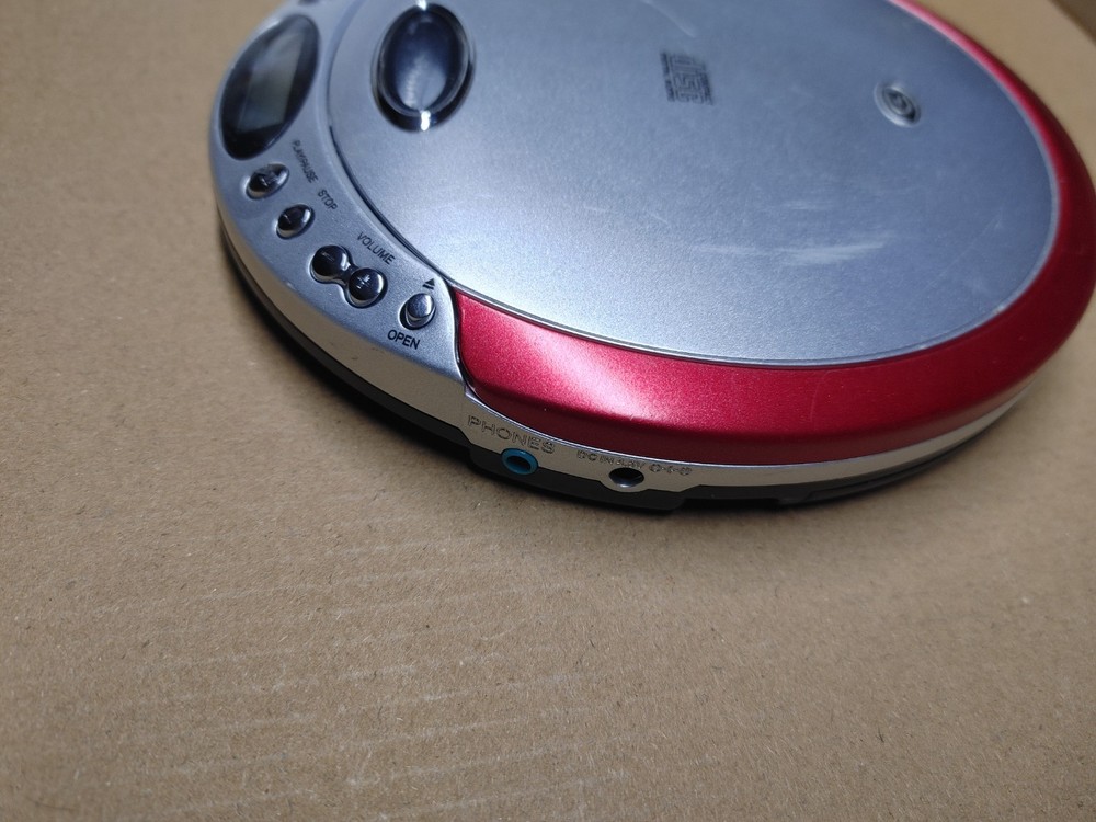 DURABRAND Compact CD Player Model CD-566 Digital Audio Portable Fully Tested!