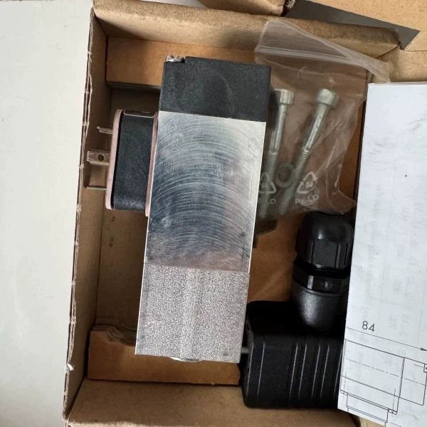 1pcs Trafag Pressure Sensor 8244.79.2310