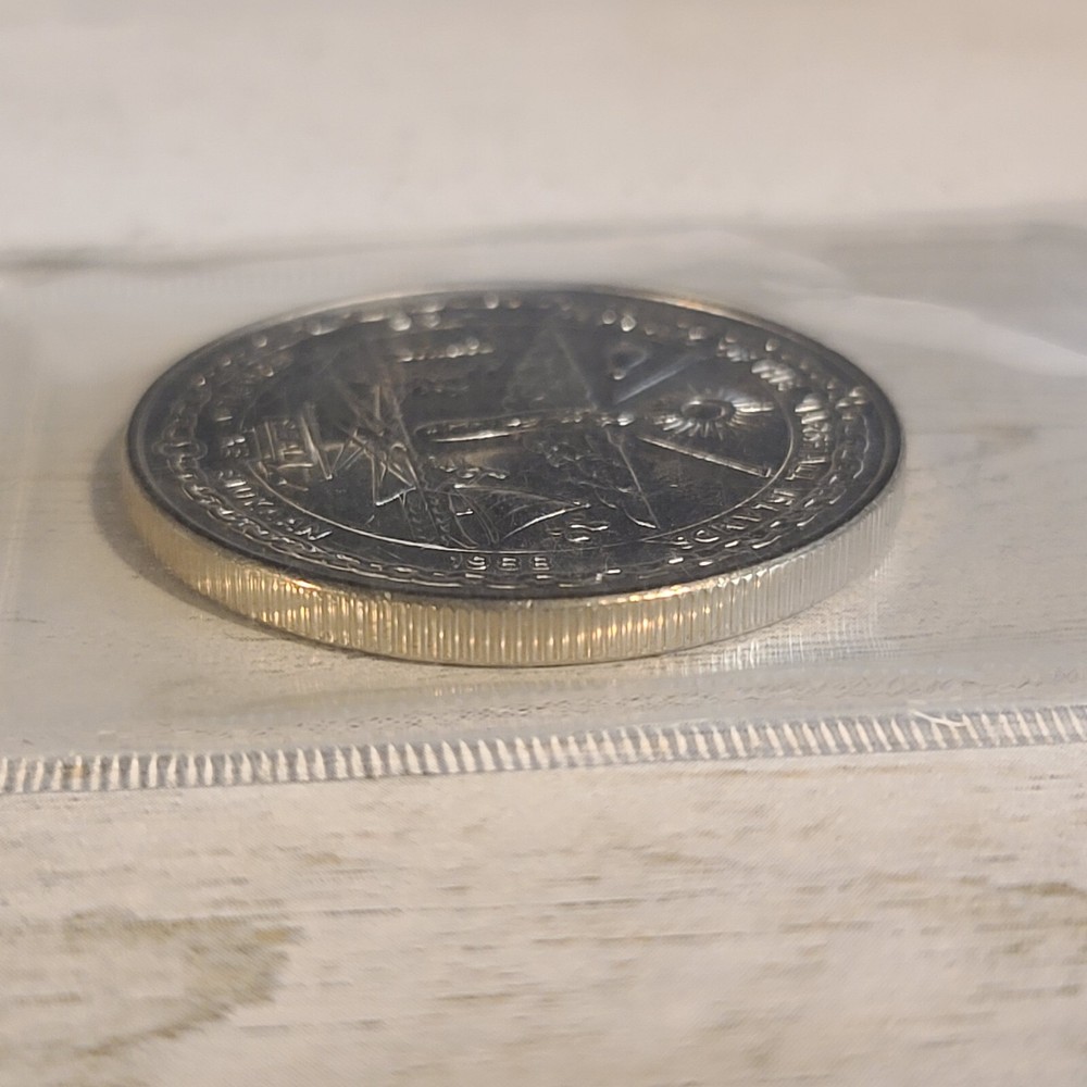 1988 Marshall Islands $5 Coin Space Shuttle