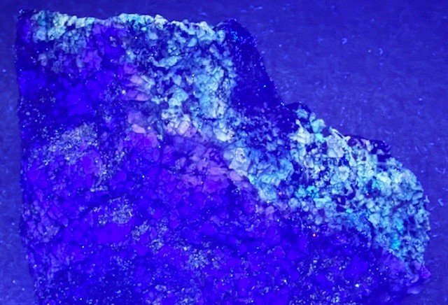 MULTICOLOR COOL FRANKLIN ASSEMBLAGE: FLUOROAPATITE & CHLOROPHANE, FRANKLIN, N.J.