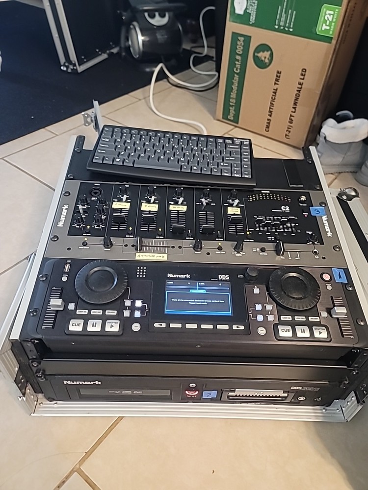 Vintage Numark Professional Dj Mixer C2-DMC 2 Software controller  Pro-Case