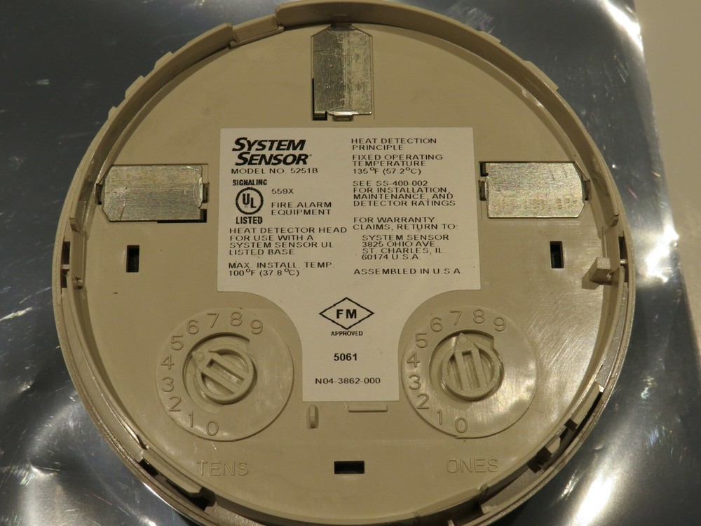 SYSTEM SENSOR 5251B ADDRESSABLE HEAT DETECTOR EXC COND INCLDS BASE 40 AVAL