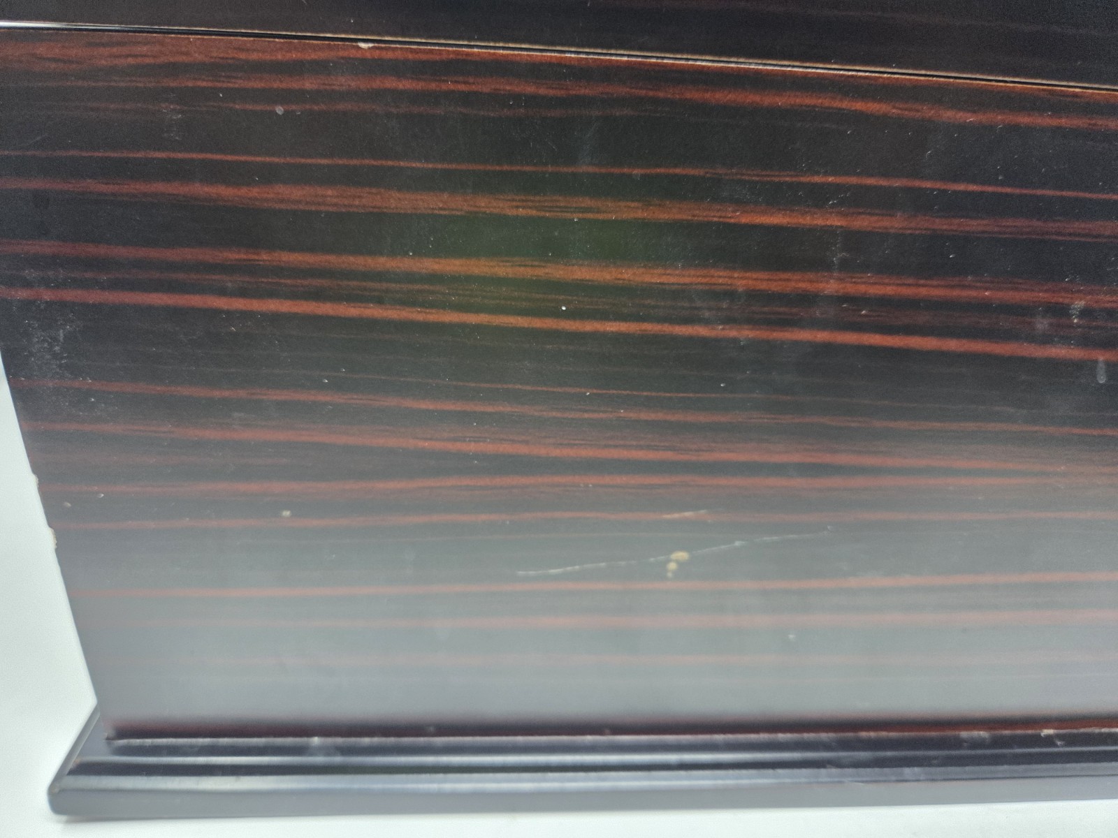 Tommy Bahama Paradise Casino Portable Roulette Wheel